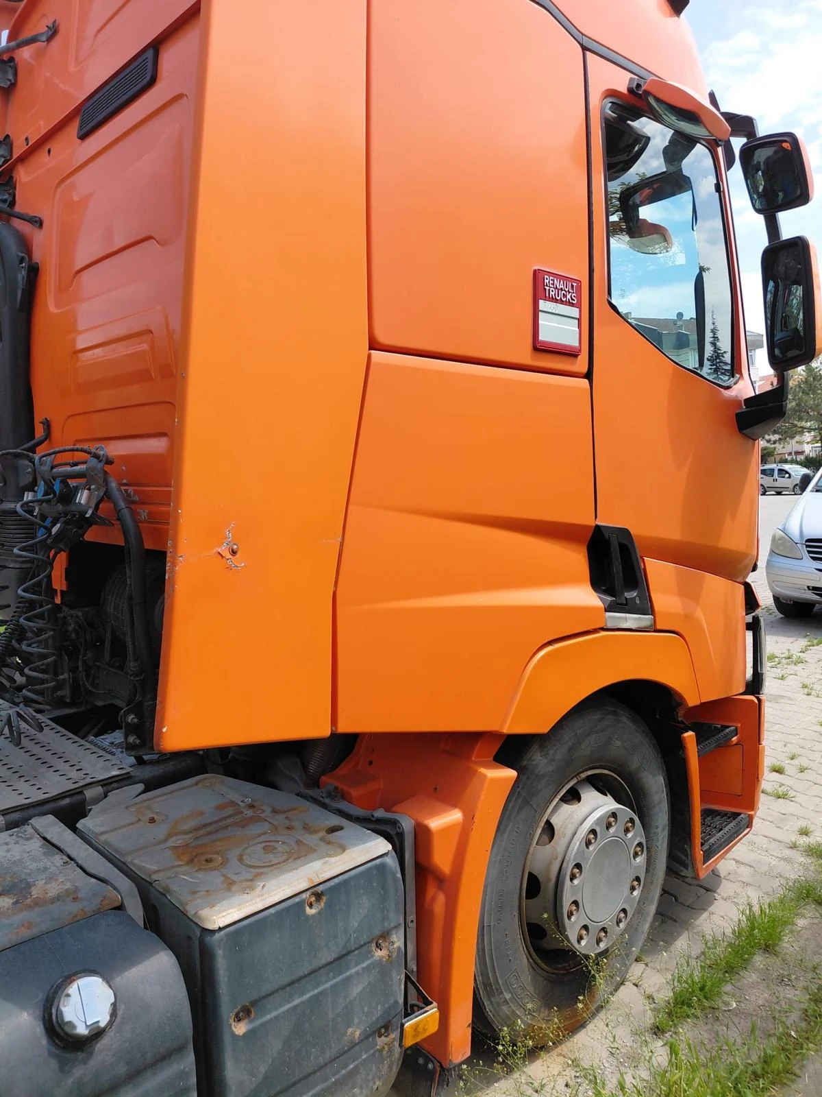 2015 MODEL  RENAULT   T 460