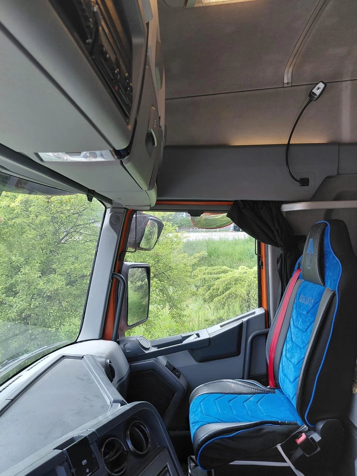 2015 MODEL  RENAULT   T 460