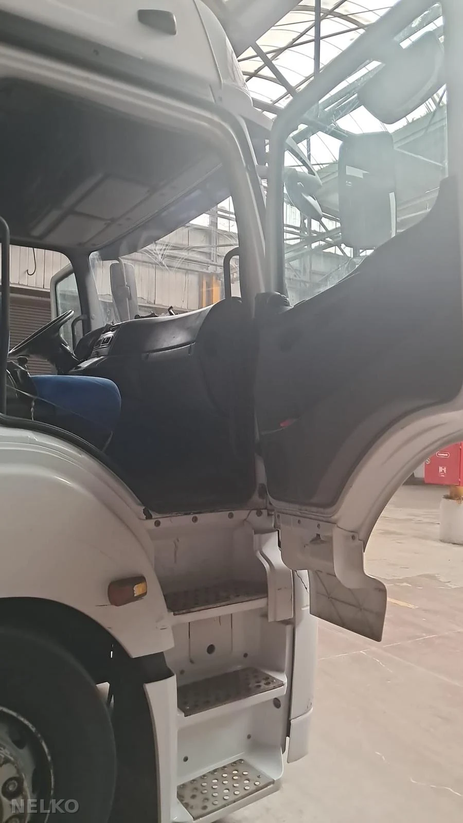 2011 MODEL AXOR 1840