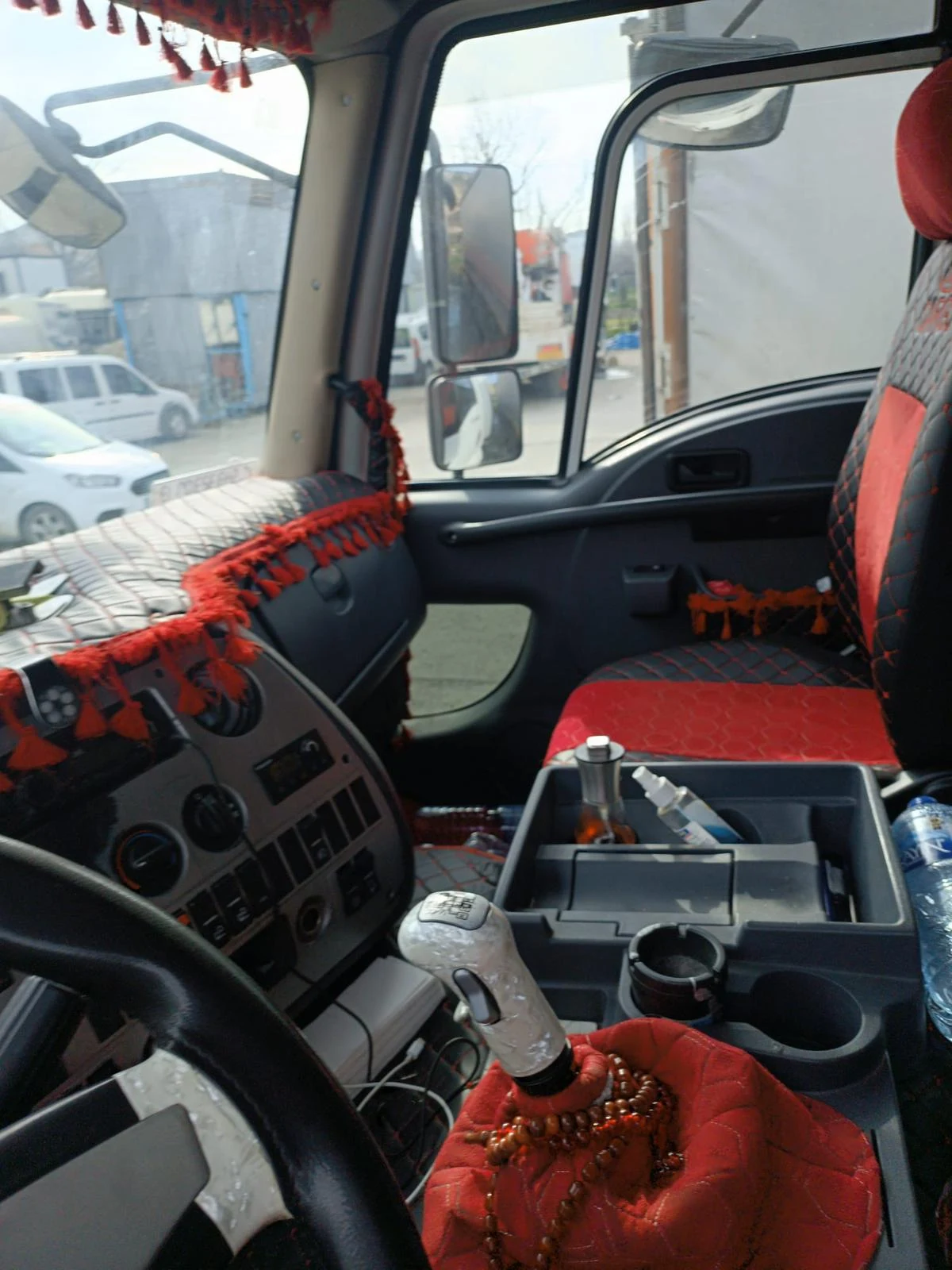2015 MODEL FORD 1838 T